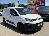 Used Citroën Berlingo Start 100 HP (73 kW) 2019 White MPV