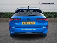 Second-hand Vauxhall Astra Ultimate 130 CP (95 kW) 2025 Albastru Break