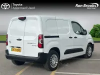 Used Toyota Proace 50 kW (68 HP) 2024 White MPV