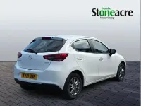Używany Mazda 2 90 KM (66 kW) 2021 Biały Hatchback