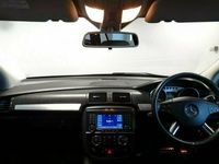 Begagnad Mercedes R320 SE 2006 Minibuss