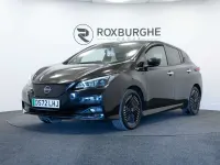 Begagnad Nissan Leaf N-Connecta 110 kW (150 HK) 2022 Svart Halvkombi