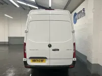 Used Mercedes Sprinter Progressive 150 HP (110 kW) 2021 White Van