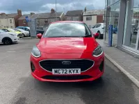 Używany Ford Fiesta Trend 75 KM (55 kW) 2023 Czerwony Hatchback