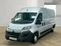 Usado Citroën Relay 140 HP (102 kW) 2023 Prateado Van
