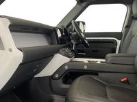 Used Land Rover Defender SE Dynamic 249 HP (183 kW) 2025 Fuji white Estate