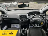 Used Peugeot 208 Active 68 HP (50 kW) 2016 Blue Hatchback