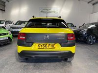Used Citroën C4 Cactus Flair 82 HP (60 kW) 2016 Yellow Hatchback