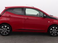 Used Toyota Aygo Trend 71 HP (52 kW) 2019 Red Hatchback