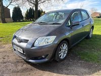 Usado Toyota Auris 101 HP (74 kW) 2009 Cinzento Citadino