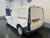 Usado VW Caddy 102 CV (75 kW) 2021 Blanco Monovolumen