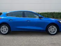 Used Ford Focus Titanium 125 HP (91 kW) 2021 Blue Hatchback
