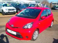 Used Toyota Aygo 68 HP (50 kW) 2014 Red Hatchback