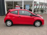 Used Toyota Aygo 71 HP (52 kW) 2019 Red Hatchback