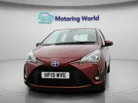 Second-hand Toyota Yaris Hybrid 100 CP (73 kW) 2019 Roșu Hatchback
