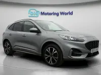Usado Ford Kuga ST-Line X 225 HP (165 kW) 2023 Prateado SUV
