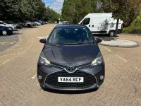 Used Toyota Yaris 99 HP (72 kW) 2015 Grey Hatchback