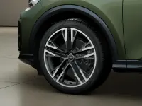 New Audi Q5 Black Edition 204 HP (150 kW) 2026 Green SUV