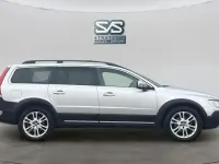 Usado Volvo XC70 SE Lux 220 HP (161 kW) 2015 Prateado Carrinha