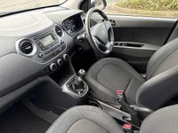 Usado Hyundai i10 SE 87 HP (63 kW) 2019 Azul Citadino