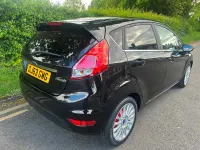 Second-hand Ford Fiesta Titanium 2013 Negru Hatchback