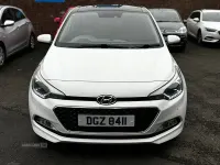 Used Hyundai i20 Premium SE 100 HP (73 kW) 2015 White Hatchback