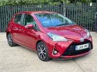 Used Toyota Yaris 100 HP (73 kW) 2018 Red Hatchback