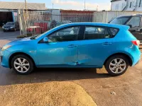 Używany Mazda 3 105 KM (77 kW) 2010 Niebieski Hatchback