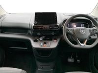 Used Vauxhall Combo Design Edition 100 kW (136 HP) 2023 Grey Estate