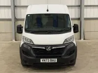 Used Vauxhall Movano 140 HP (102 kW) 2023 White