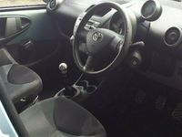 Used Toyota Aygo 67 HP (49 kW) 2005 Hatchback