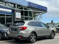 Used Subaru Outback Premium 175 HP (128 kW) 2020 Gold Estate