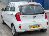 Second-hand Kia Picanto 85 CP (62 kW) 2013 Alb Hatchback