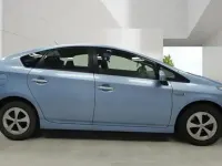 Used Toyota Prius 2014 Blue Hatchback