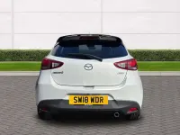 Begagnad Mazda 2 Inclusive 2018 Silver Halvkombi