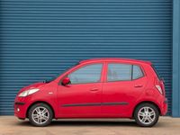 Used Hyundai i10 78 HP (57 kW) 2009 Red Hatchback