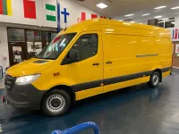 Used Mercedes Sprinter Progressive 143 HP (105 kW) 2020 Yellow Van