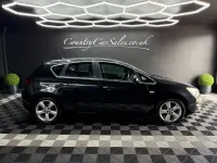 Used Vauxhall Astra SRi 115 HP (84 kW) 2011 Black Hatchback