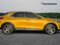 Usado Kia XCeed Start 118 HP (86 kW) 2021 Amarelo SUV