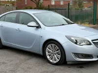 Used Vauxhall Insignia Design Edition 163 HP (119 kW) 2013 Silver Hatchback