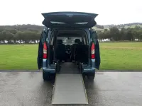 Used Citroën Berlingo Feel 100 HP (73 kW) 2018 Blue MPV