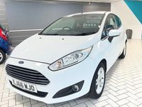 Used Ford Fiesta Zetec 82 HP (60 kW) 2016 White Hatchback