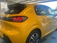 Used Peugeot 208 Allure+ 102 HP (75 kW) 2023 Yellow Hatchback