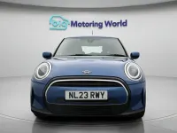 Używany Mini Cooper Exclusive 136 KM (100 kW) 2023 Niebieski Hatchback
