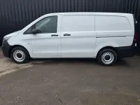 Begagnad Mercedes Vito Progressive 2022 Vit Van