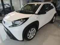 Used Toyota Aygo X PURE 72 HP (52 kW) 2023 White SUV