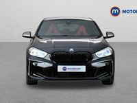 Begagnad BMW M135 306 HK (225 kW) 2024 Svart Halvkombi