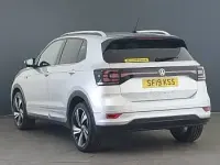 Usado VW T-Cross R-line 115 CV (84 kW) 2019 Plateado SUV