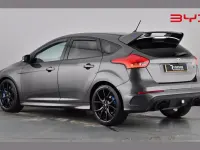 Usado Ford Focus RS 350 HP (257 kW) 2017 Cinzento Citadino