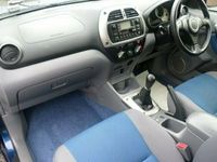 Usado Toyota RAV4 147 HP (108 kW) 2002 SUV